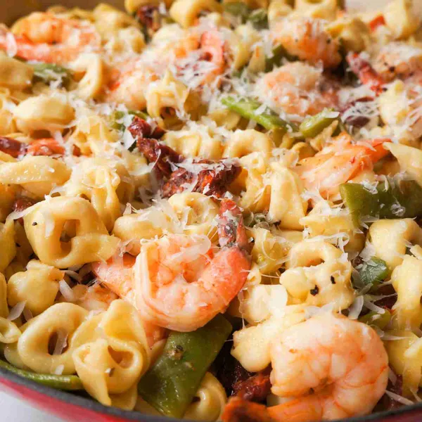 Tortellini tossed with Shrimp and Italian Green Beans
