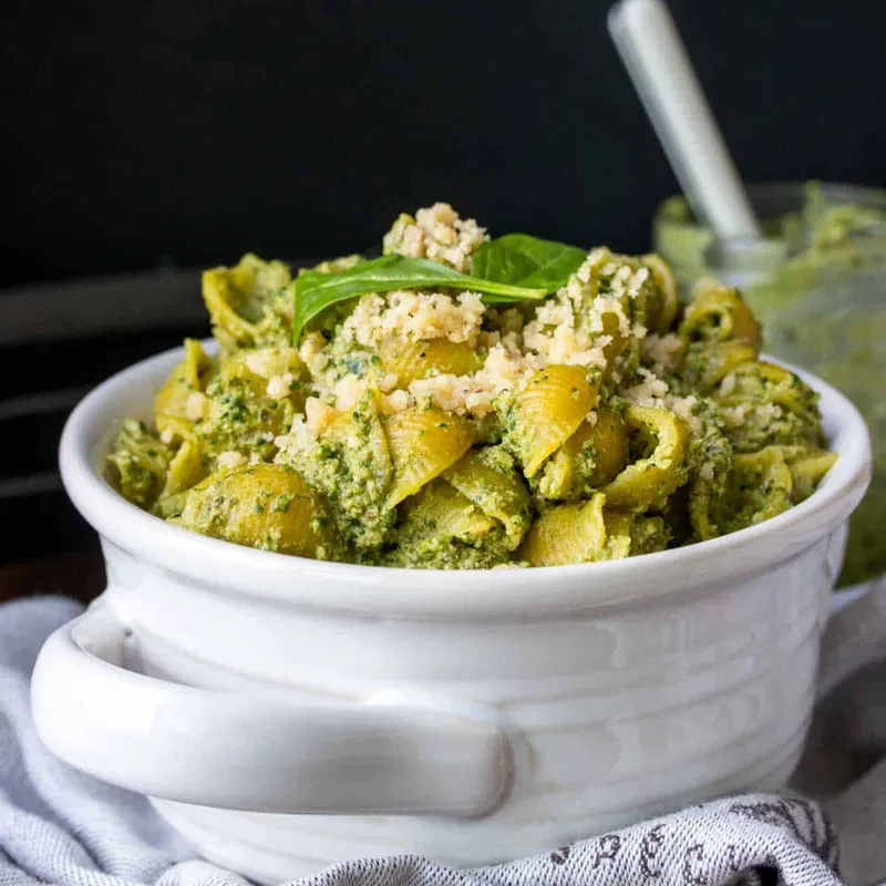 Easy Vegan Broccoli Pesto Pasta