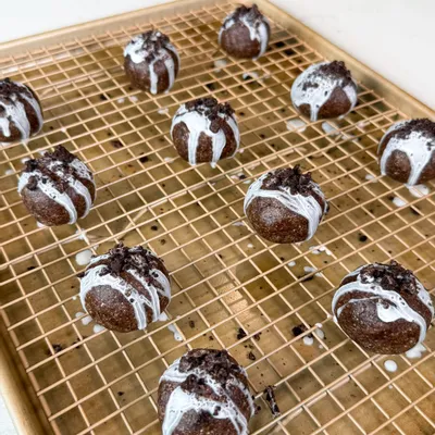 Recipe 'Cookies & Cream Protein Balls'