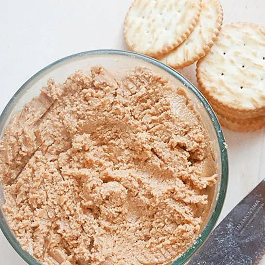 Olive Oil &amp; Honey Homemade Peanut Butter
