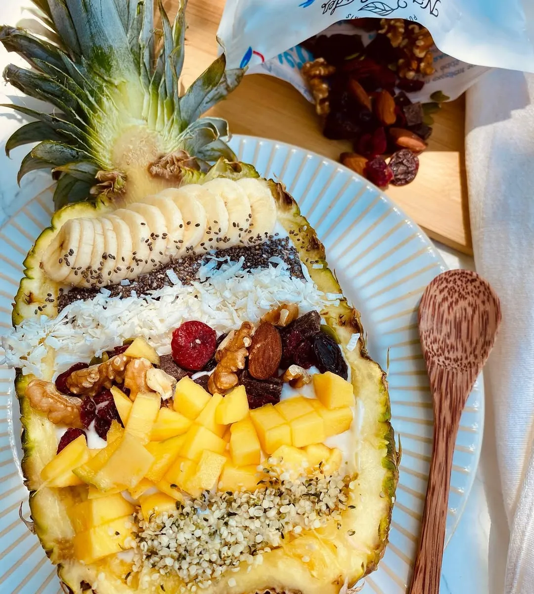PINEAPPLE YOGURT BOAT