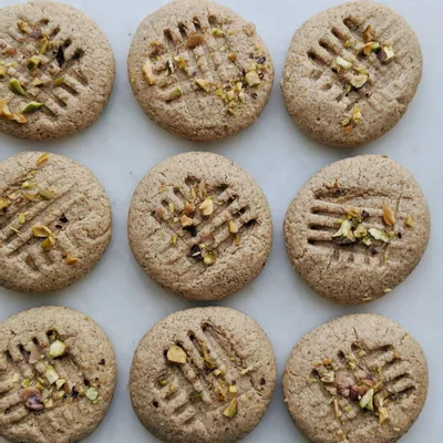 Recipe 'Almond, Walnut-Cashew Butter Cookies'