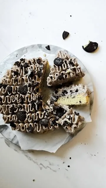 Creamy Cookies & Cream Cake