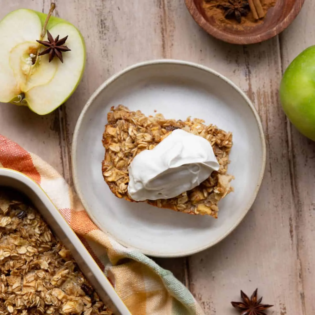 Healthy Apple Cinnamon Baked Oatmeal