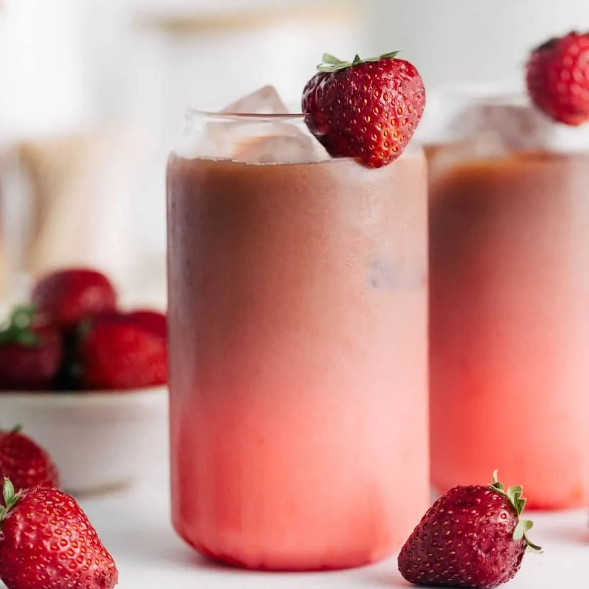 Easy Strawberry Latte Recipe