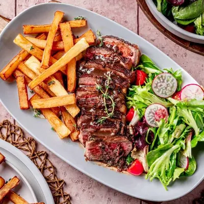 Recipe 'Steak Frites with Easy Red Wine Pan Sauce'