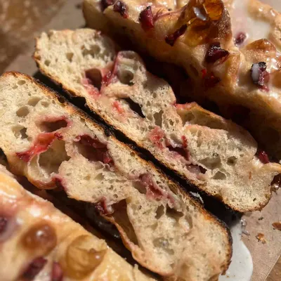 Recipe 'Strawberry Lemonade Focaccia'