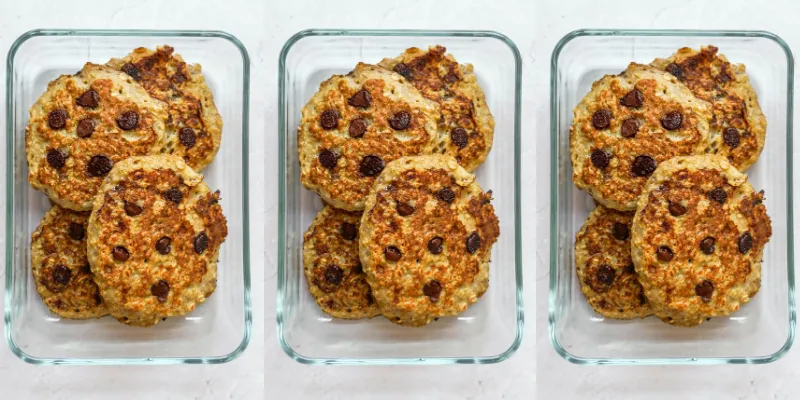 3-Ingredient Banana Oatmeal Pancakes