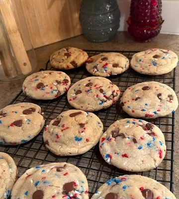 Recipe 'Bakery Style Chocolate Chip Cookies'