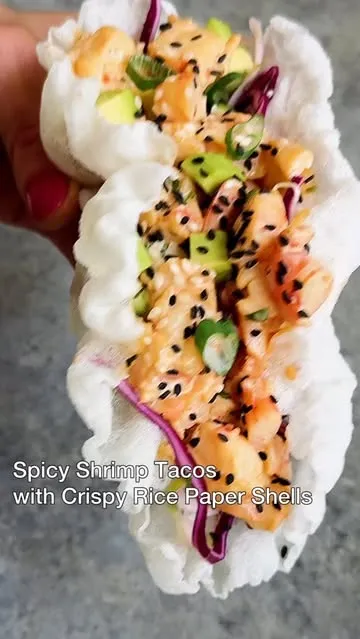 SPICY SHRIMP TACOS WITH CRISPY RICE PAPER SHELLS!