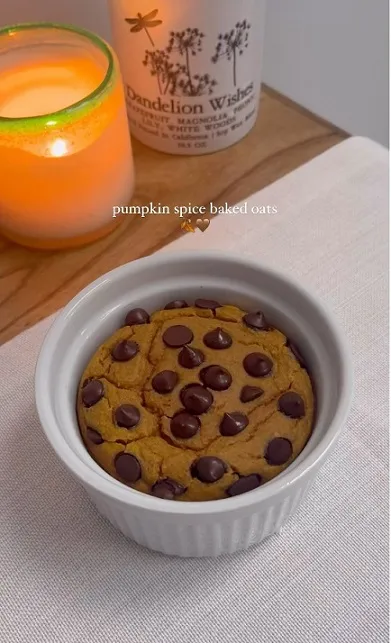 Chocolate Chip Pumpkin Spice Baked Oats