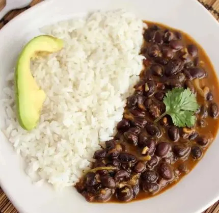 Dominican Rice and Beans (Arroz con Habichuelas)