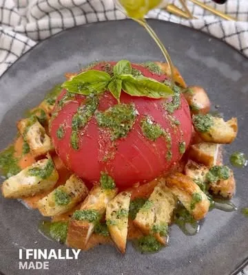 Recipe 'Burrata Stuffed Tomato'