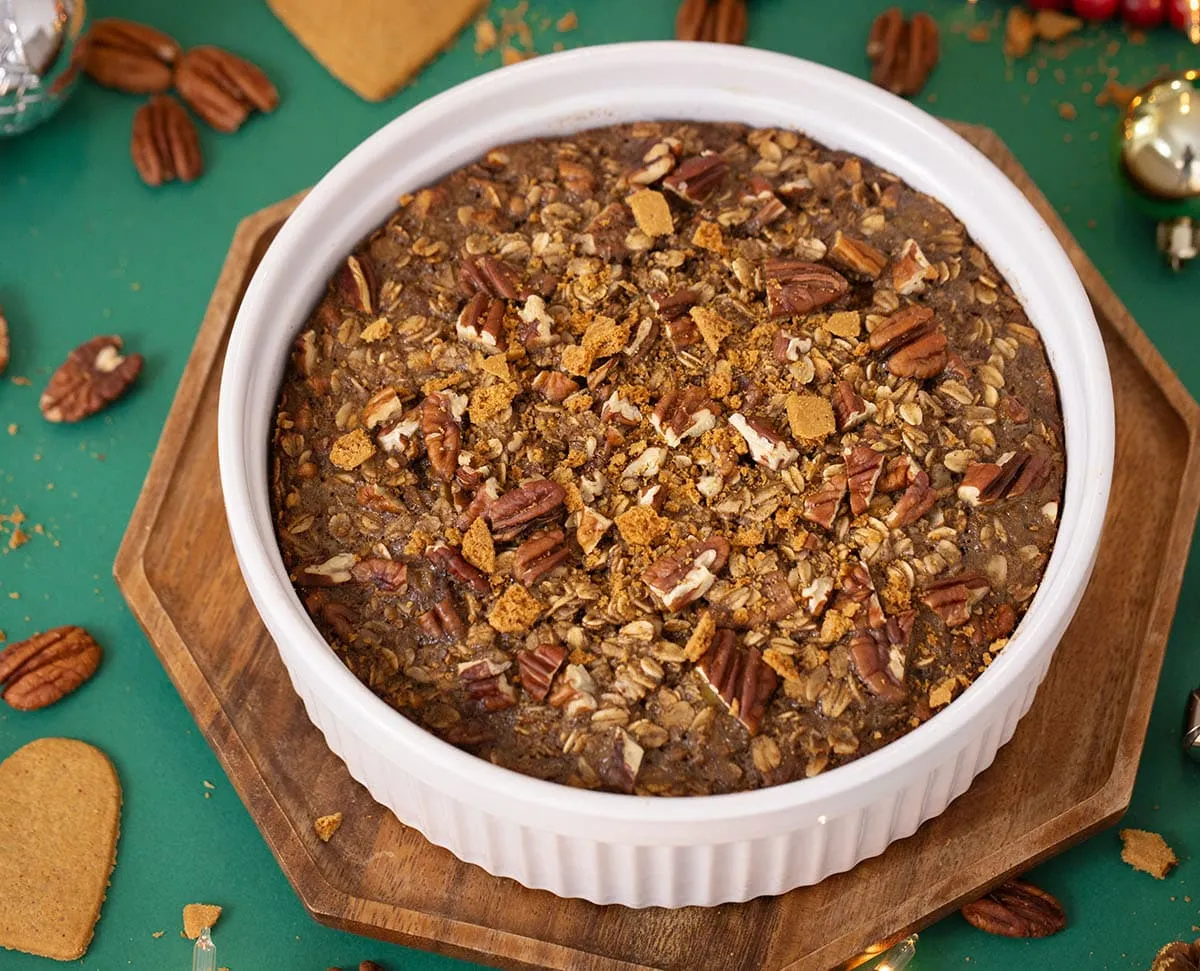 Gingerbread Oatmeal Bake