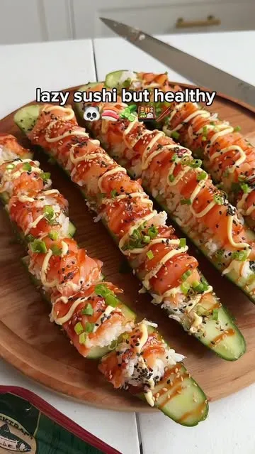 Hands down the quickest and most delicious Sushi Boats. Perfect for when you are craving sushi without all the prep 🍣.