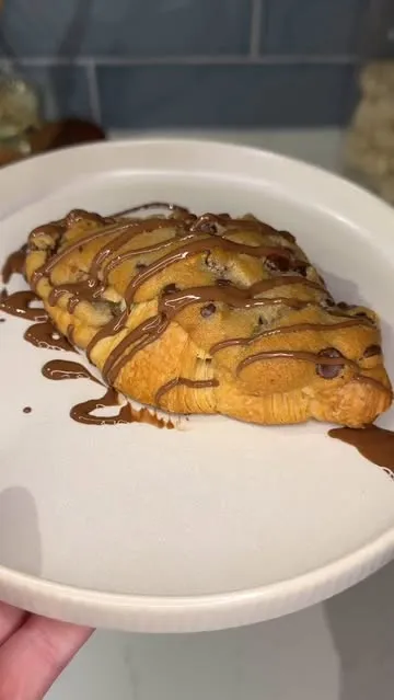 Chocolate Chip Croissant Cookies