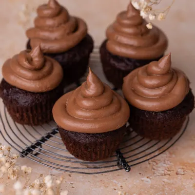 Recipe '4-Ingredient Chocolate Cream Cheese Frosting'