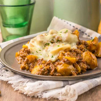 Recipe 'Slow Cooker French Onion Beef and Potatoes'