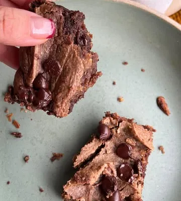 Recipe 'CHOCOLATE PB CHICKPEA BARS'