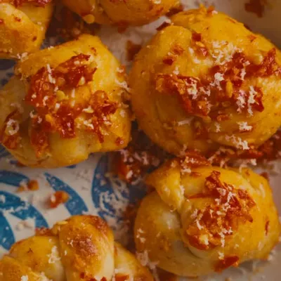 Recipe 'Spicy Calabrian Chili Garlic Knots'