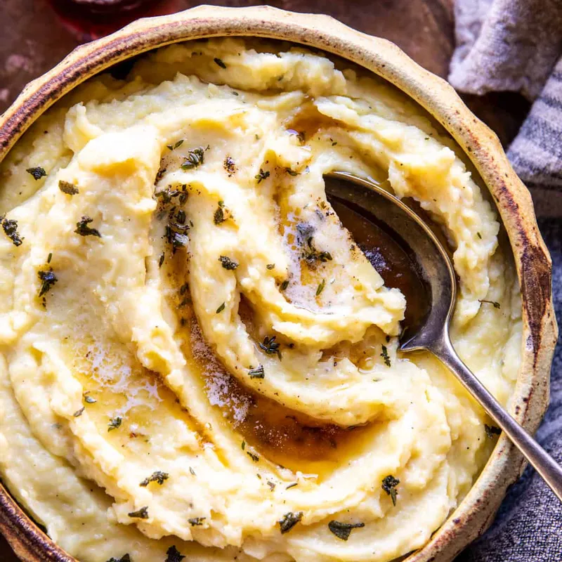 Make Ahead Roasted Garlic Mashed Potatoes