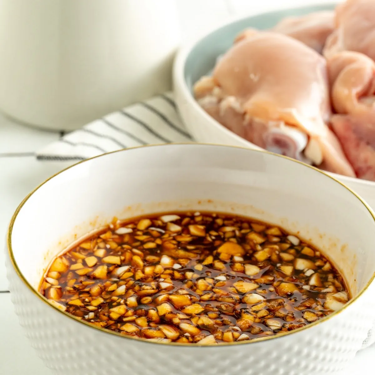 5-minute Honey Sriracha Sauce