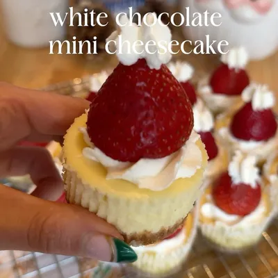 Recipe 'santa hat white chocolate mini cheesecakes '