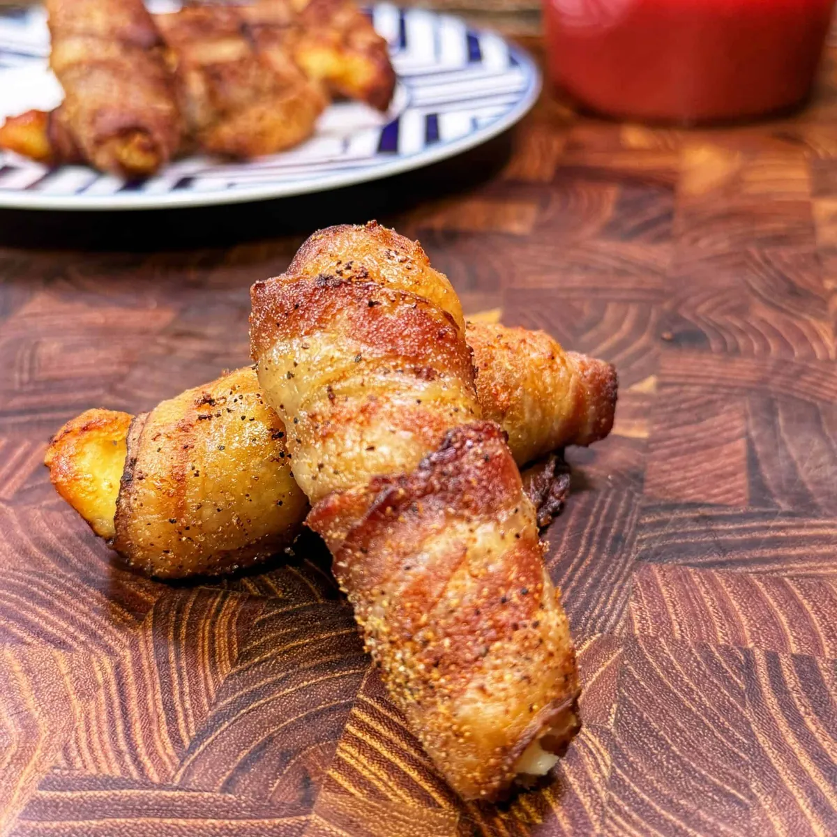 Delicious Bacon Wrapped Mozzarella Sticks: A Cheesy Snack Delight
