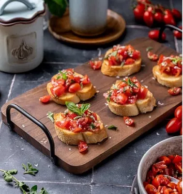 Recipe 'Easy Bruschetta with Marinated Tomatoes and Balsamic Vinegar'
