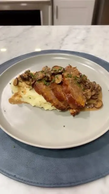Meatloaf with Mushroom Sauce