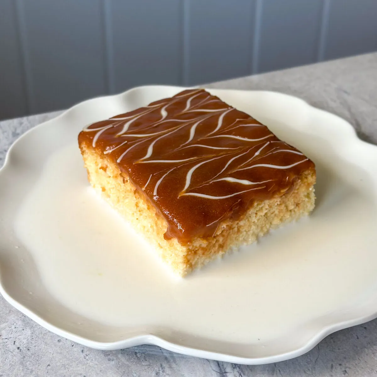 Easy vanilla milk cake recipe (authentic tres leches)