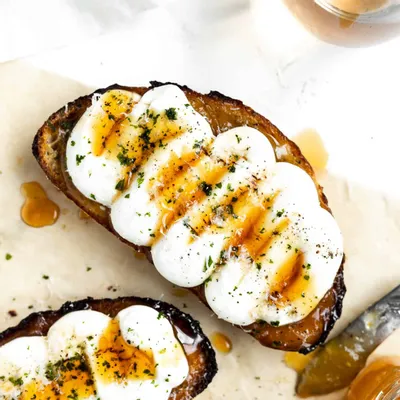 Recipe 'Whipped Ricotta Cheese Toast Recipe'