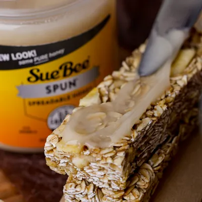 Recipe 'Honey Oat Bars with Banana Chips'