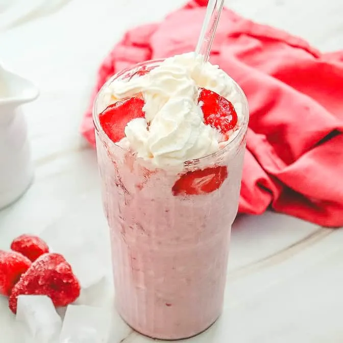 Starbucks Copycat Strawberry Cheesecake Frappucino