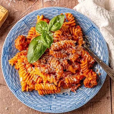 Recipe 'Creamy Roasted Red Pepper Pasta with Sausage'