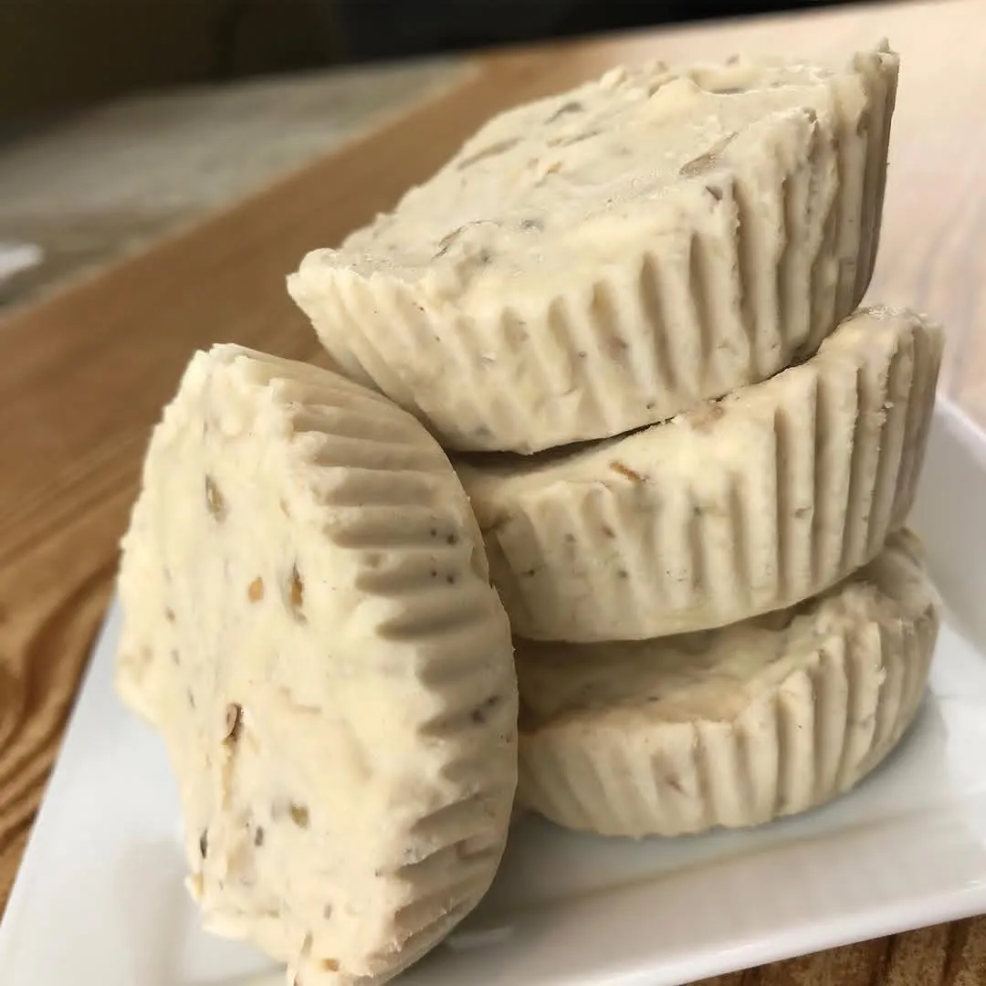 Maple walnut cheesecake fat bombs