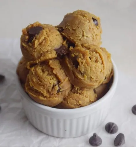Chocolate Chip Peanut Butter Hummus