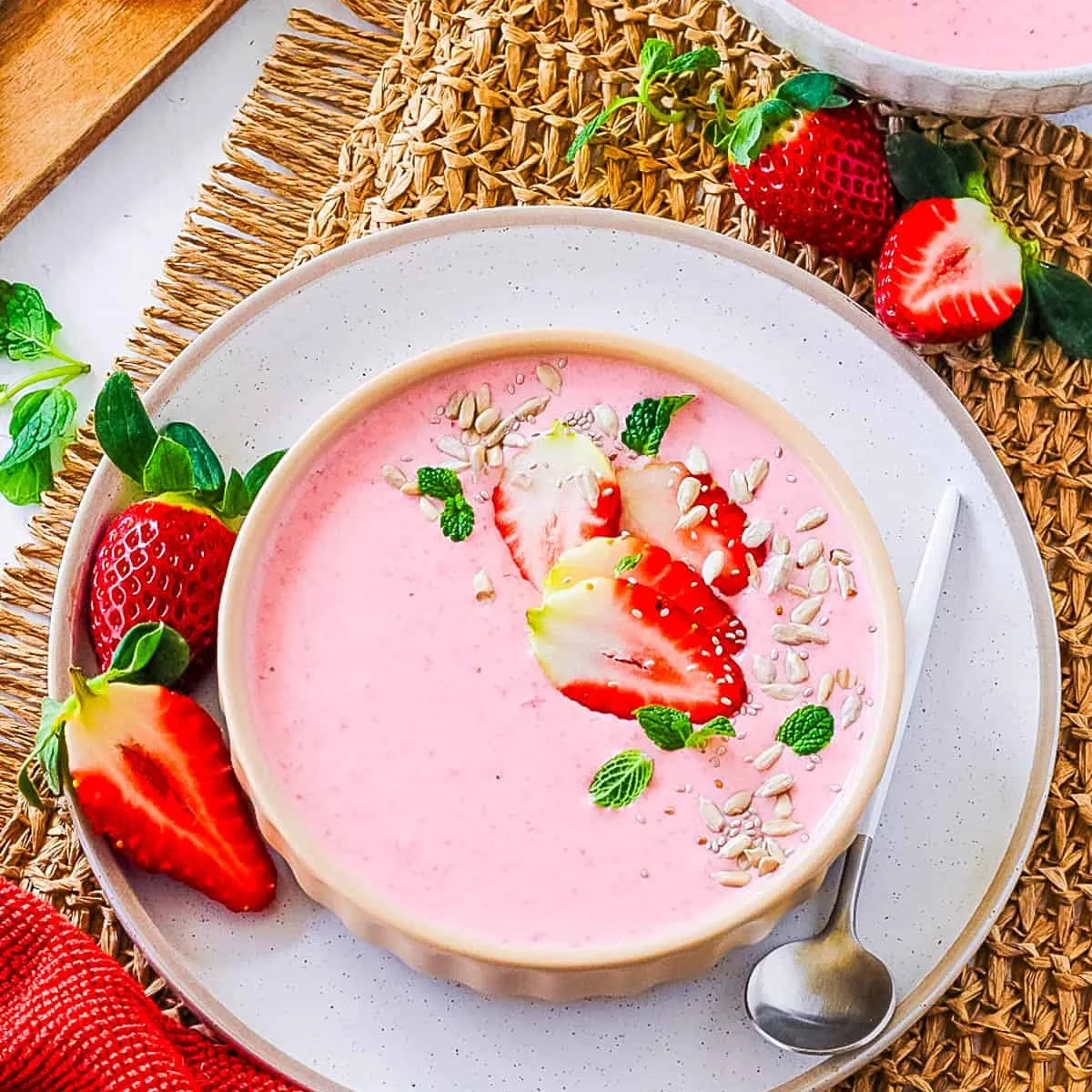 Easy Strawberry Yogurt