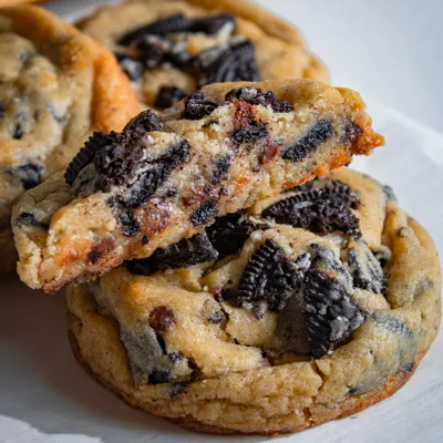 Recipe 'Bakery-Style Eggless Oreo Chocolate Chip Cookies'