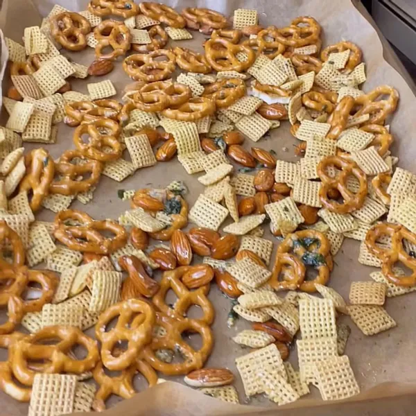 Zesty Gluten-Free Chex Mix (Perfect for Meal Prep Snacks!)