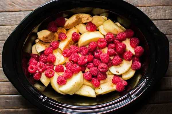 Slow Cooker Raspberry Applesauce