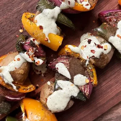 Recipe 'Taco Potato Skewers with Cilantro Cream'