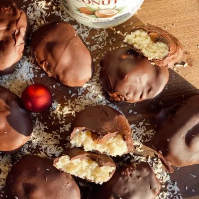 Recipe 'DIY Almond Joys'