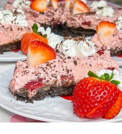 Chocolate Covered Strawberry Pie
