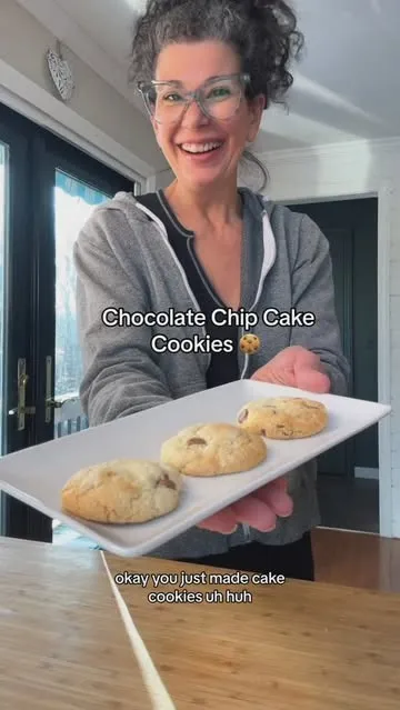 Chocolate Chip Cake Cookies
