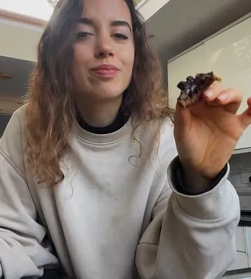 Recipe 'Stuffed Dates with Chocolate, Peanut Butter & Brazil Nuts'