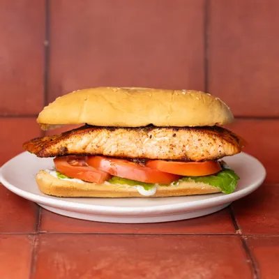 Recipe '15-Minute Pan-Fried Salmon Sandwich'