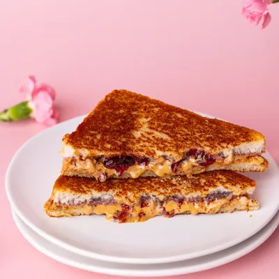 Recipe 'Pan Fried Peanut Butter and Jelly Sandwich'