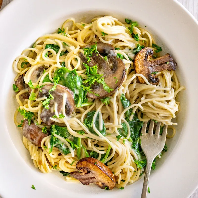 One Pot Creamy Mushroom Pasta with Spinach
