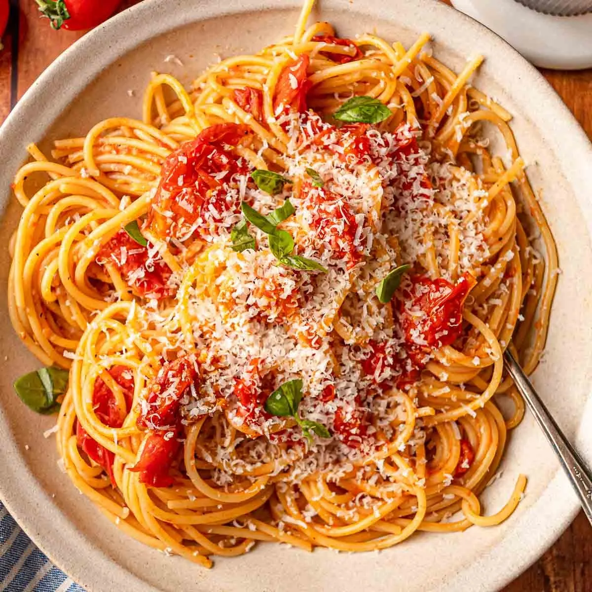 Fresh Cherry Tomato Pasta Sauce with Garlic and Basil